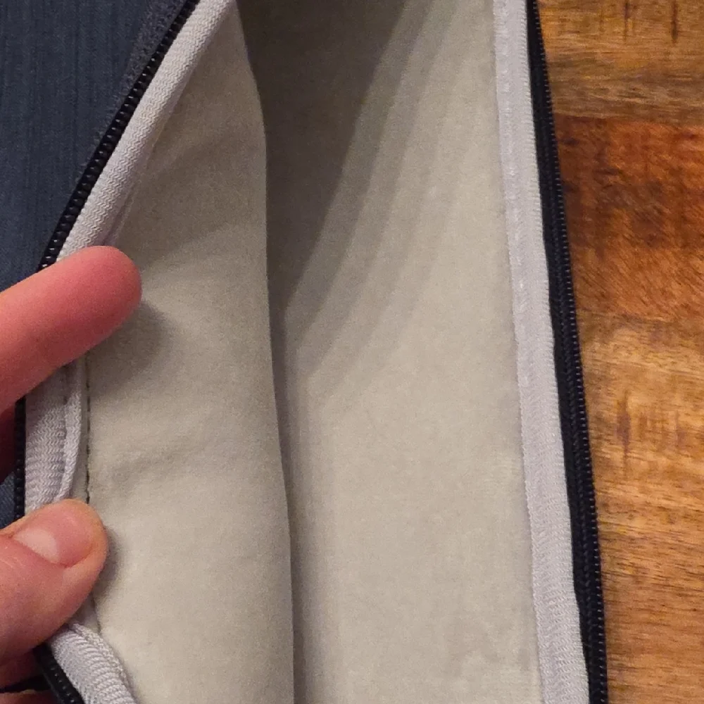 Like New! Macbook Pro Case Navy Blue Laptop Sleeve by Lacdo